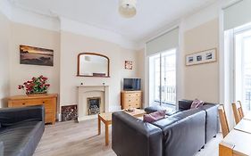 Spacious & Central 3-Bed Flat By Popular Waterloo!